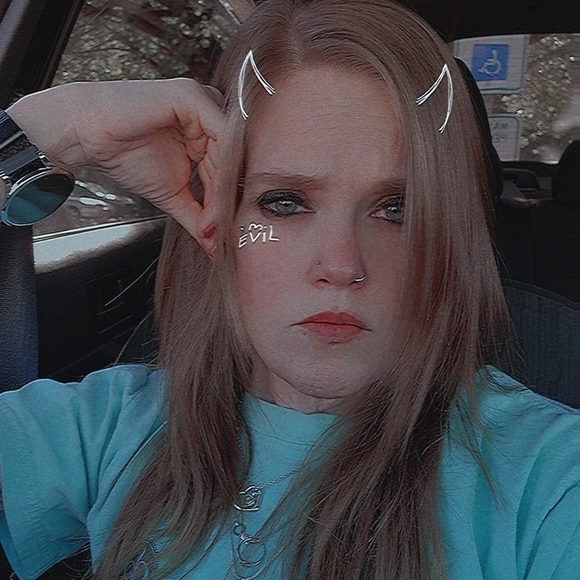 Meet your Posher, Else - Picture 2 of 2